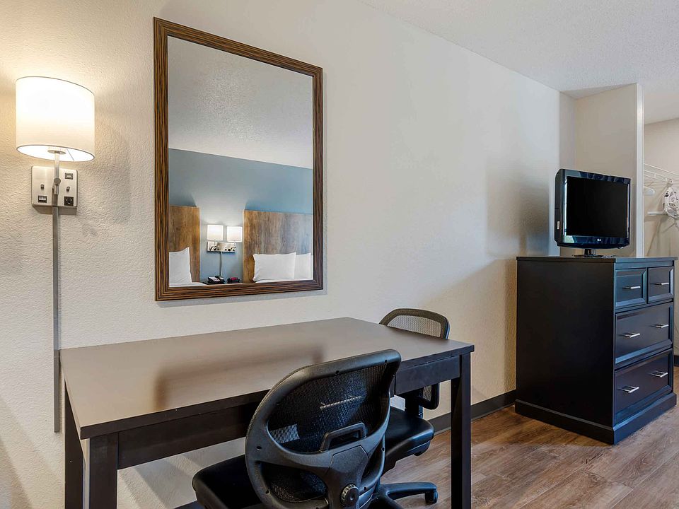 Studio Suite - 2 Full Beds