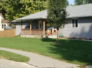 2008 Jackson St, Blair, NE 68008