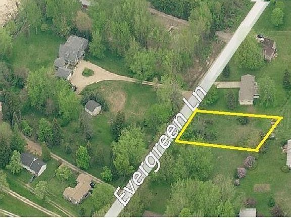 4th image of 3095 Evergreen Ln