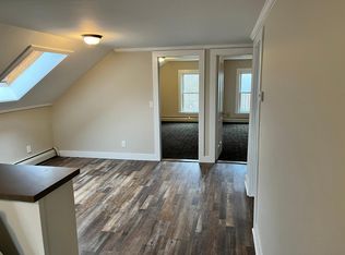190 Maple St APT 3, Somerset, MA 02726