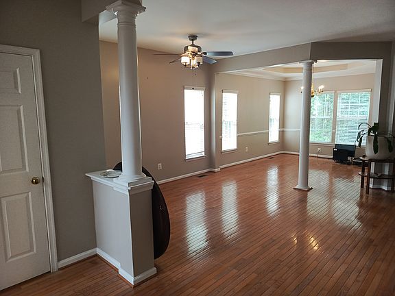 4th image of 8807 Carpenters Hall Dr