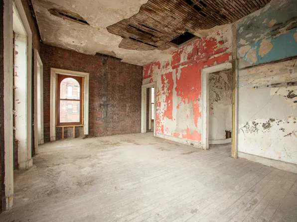 360 3rd Avenue image 5 of 14