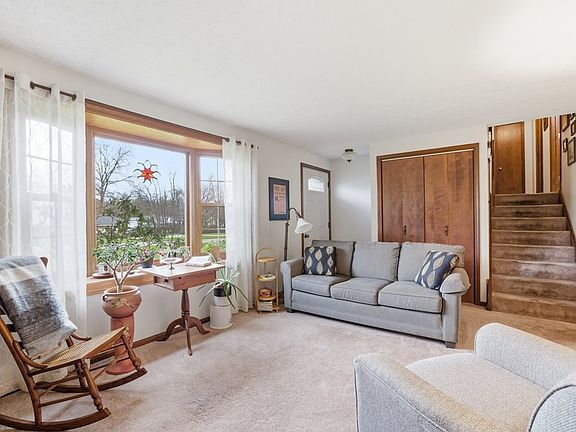 2nd image of 2472 Wedgewood Dr