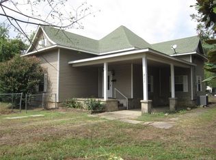 211 Indian Ave, Eufaula, OK 74432