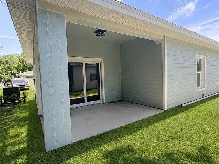 554 Ronnoc Ln — Photo 6