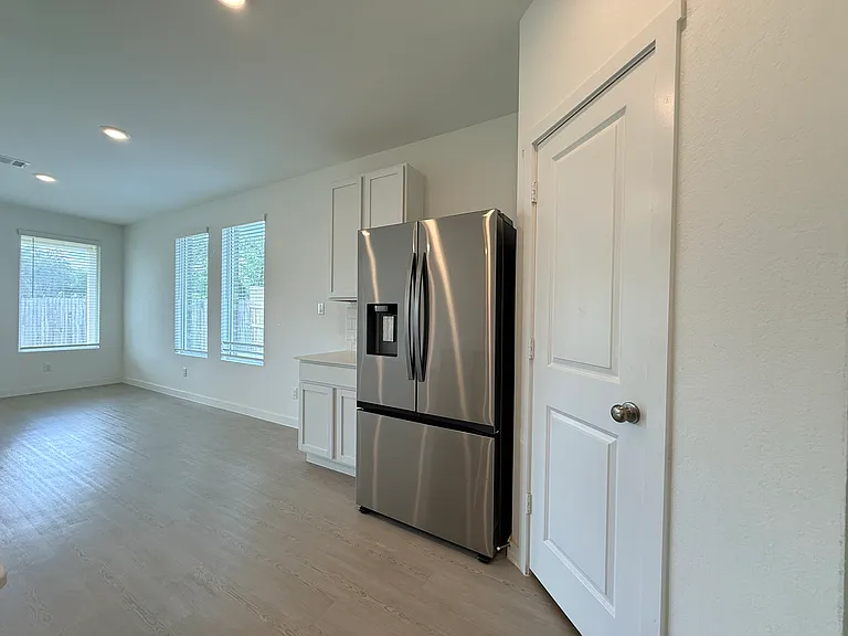 31979 Rustle Pkwy — Photo 6
