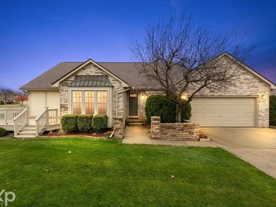 20947 Riverbend Dr S, Clinton Township, MI, 48038