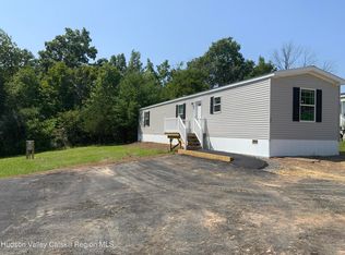 1154 Us-9 #33, Hudson, NY 12534