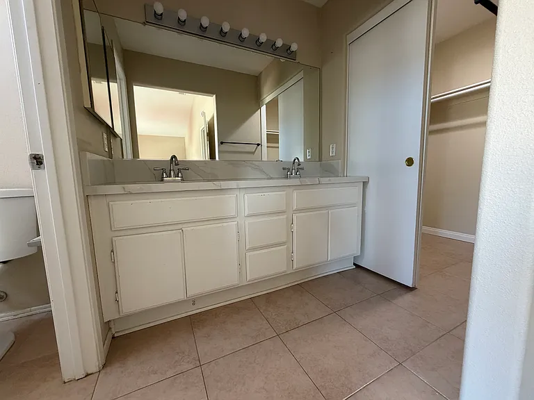 1439 Avena Way — Photo 10