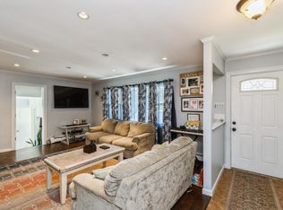 306 Pulaski Rd, East Northport, NY 11731