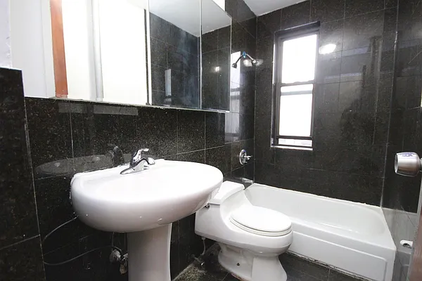 Rented by Compass | media 24