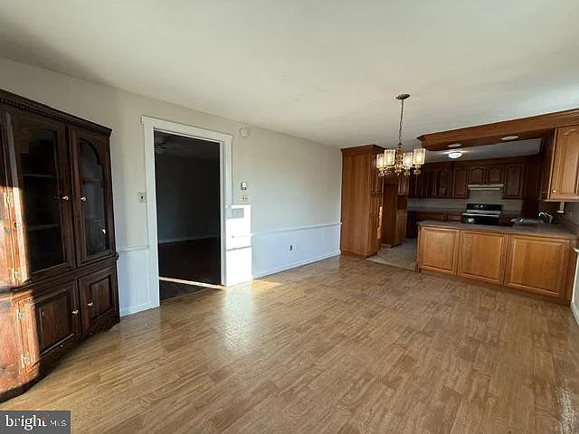2 bed, 2.5 bath, 1275 sqft, $1,850 — Photo 3