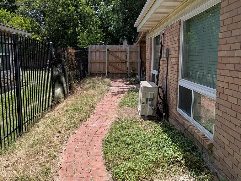 7009 Miranda Dr #2 — Photo 21