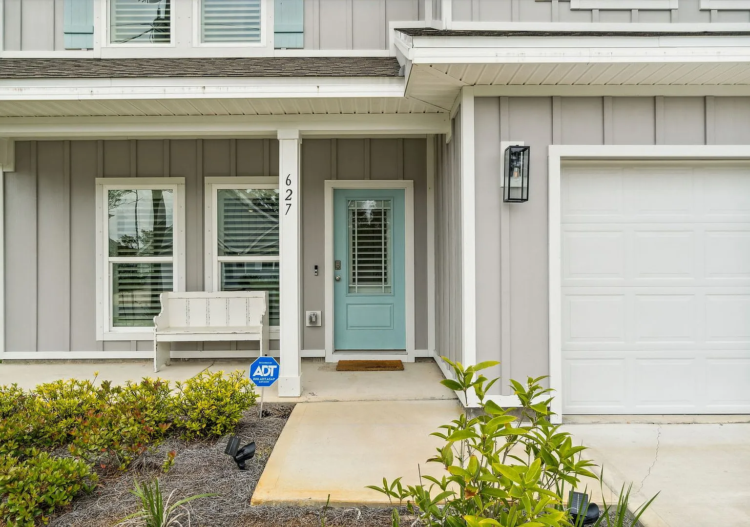 627 Las Roblas Grande Dr — Photo 1