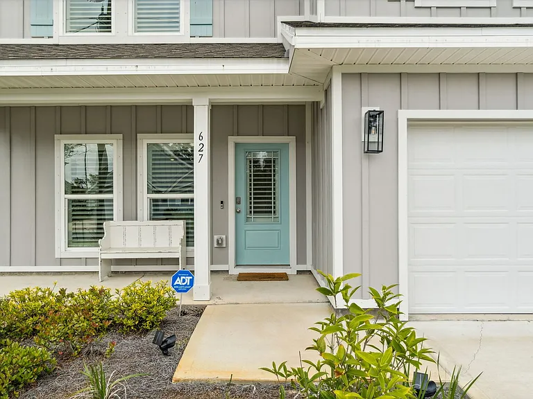 627 Las Roblas Grande Dr — Photo 2