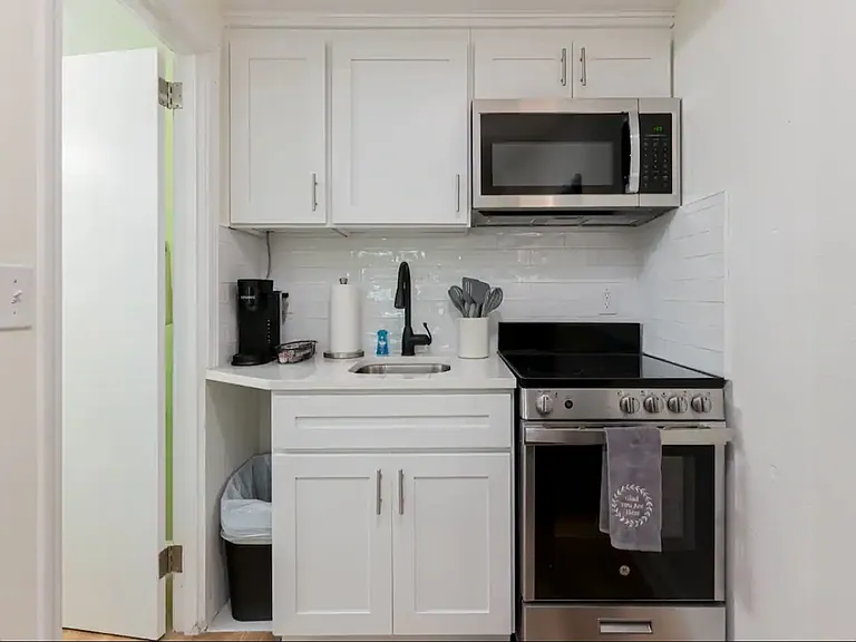 130 Old Mill Rd #210 — Photo 8