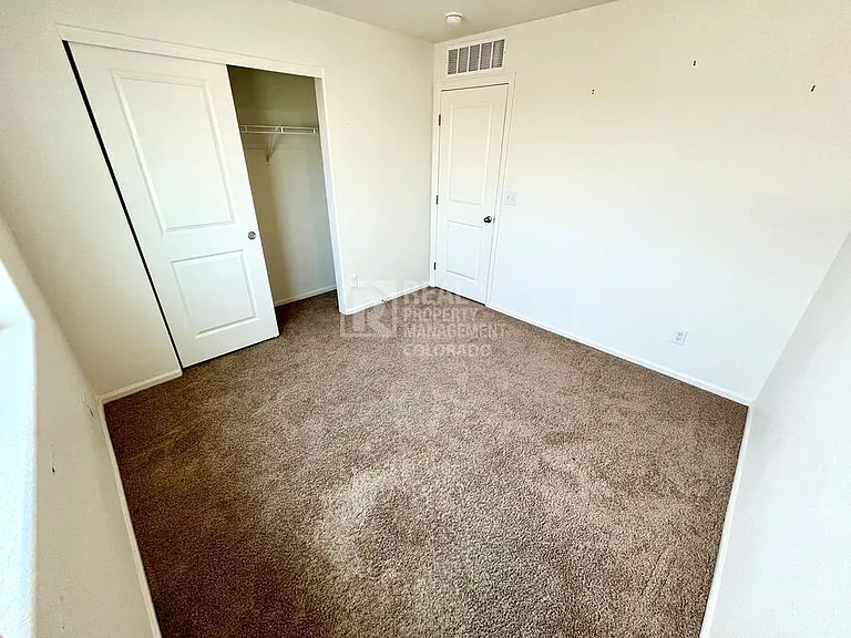 7104 Vermillion St — Photo 21