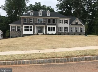 2 Seneca Ln, Horsham, PA 19044