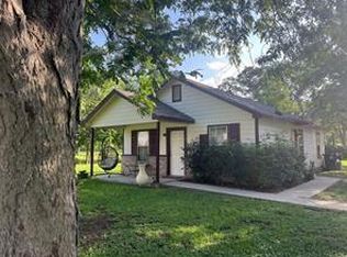 1131 W Front St, Sealy, TX 77474