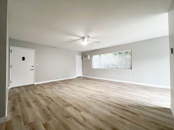 3rd image of 1316 N Fairfax Ave APT 4