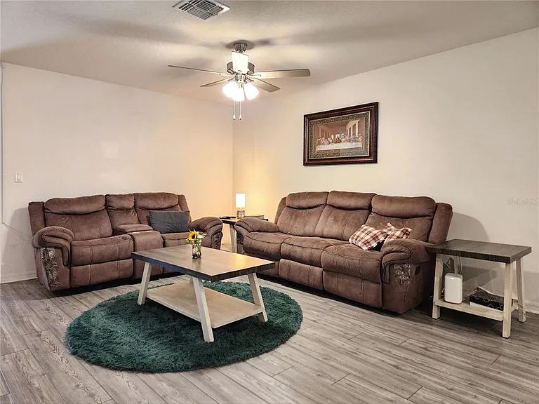 1679 Wynford Cir — Photo 12