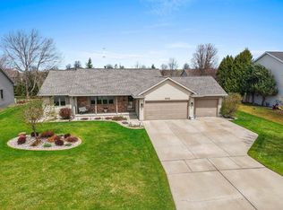 1955 Sagebrush Way, Green Bay, WI 54311