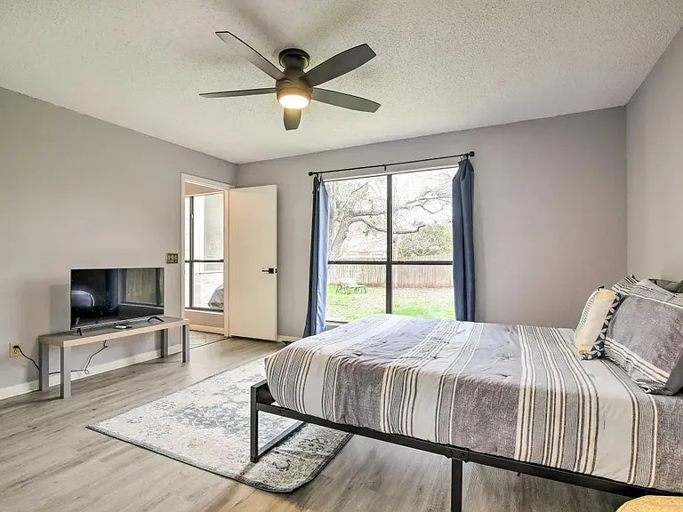 906 Elmwood Trl — Photo 17