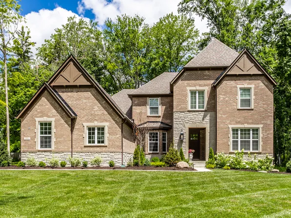 552 E 82nd St, Indianapolis, IN 46240