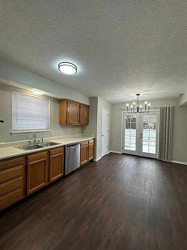 3611-3613 E Thornhill-ROLLEY Photo 1