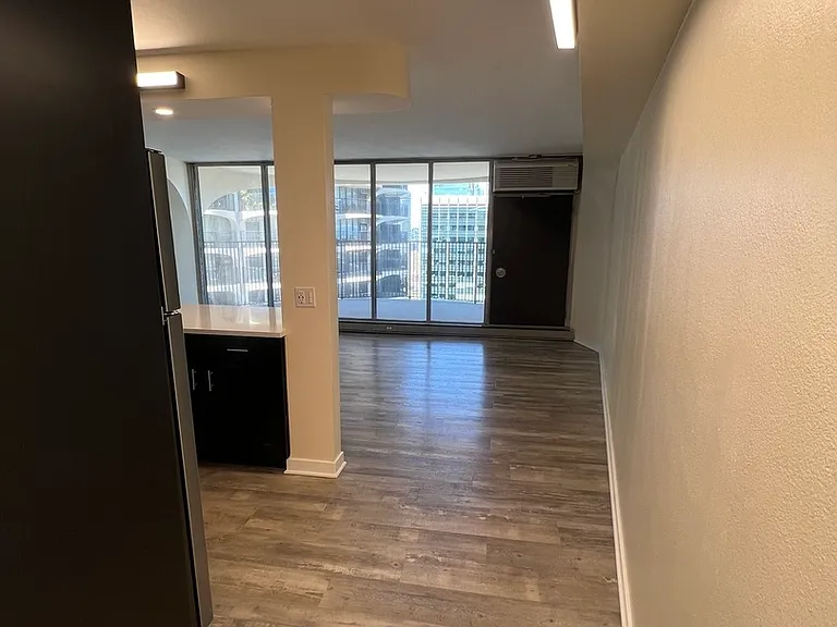 300 N State St #5225 — Photo 15