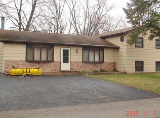19375 W Hoag Ct, Mundelein, IL