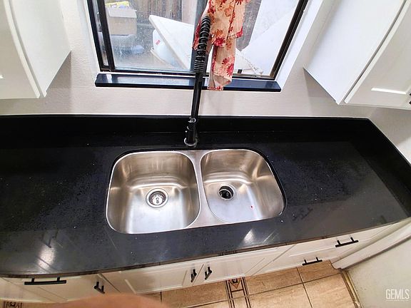 4th image of 7601 Letty Ave