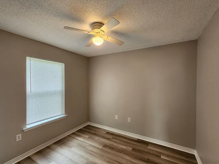 1732 Abbey Loop — Photo 23