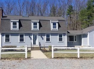 537 Reservoir Rd, Lunenburg, MA 01462