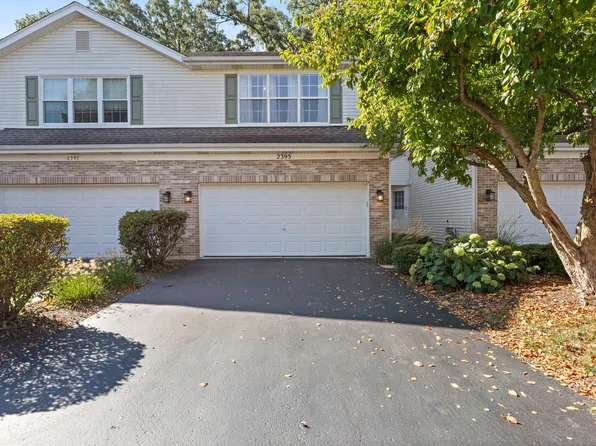 2395 Stoughton Cir, Aurora, IL 60502