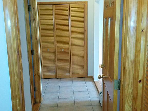 5th image of 55 Carlton Ave Floor 2