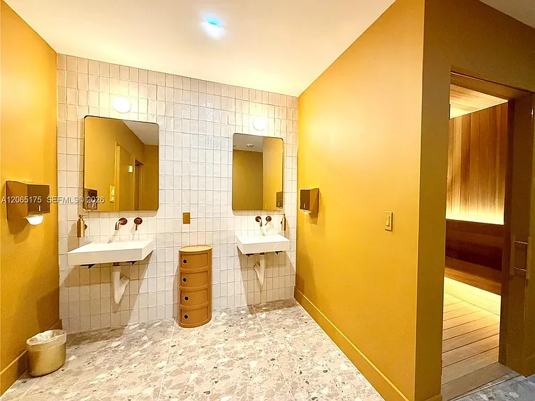 90 NE 32nd St #711 — Photo 6