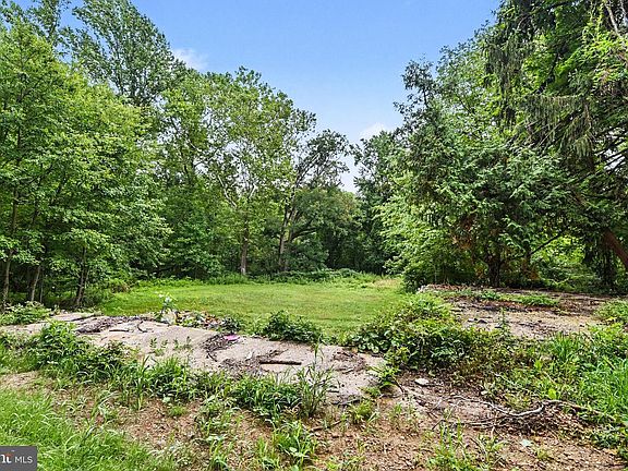 3rd image of 4064 Gravel Hill Rd