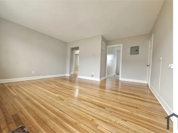 4001 Clarks Ln, Baltimore, MD