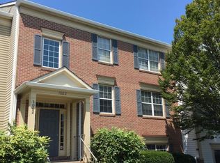 1002 Foxhunt Ter NE UNIT 102, Leesburg, VA 20176
