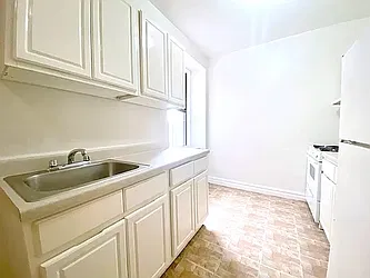 Rented by Manhattan Spaces