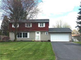 16 Omega Dr, Rochester, NY 14624