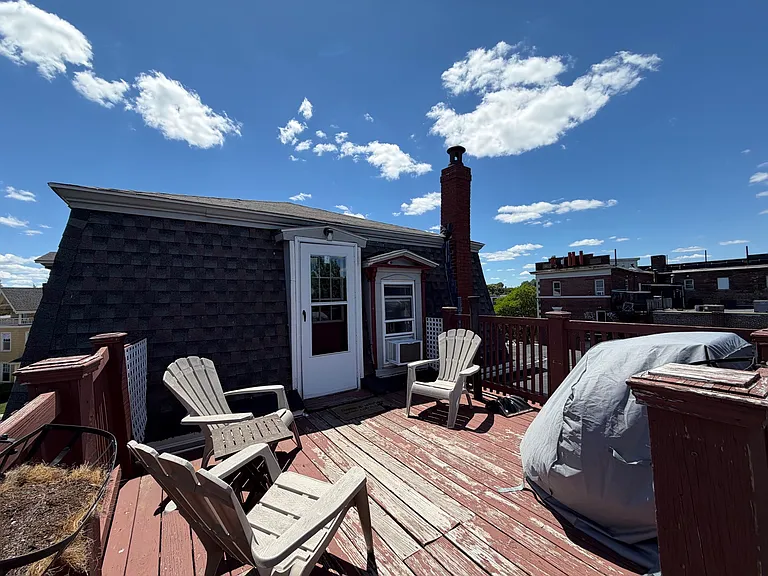 149 Highland Ave — Photo 2