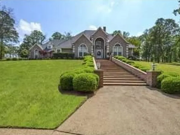 4670 Buckingham Dr, Shreveport, LA 71107