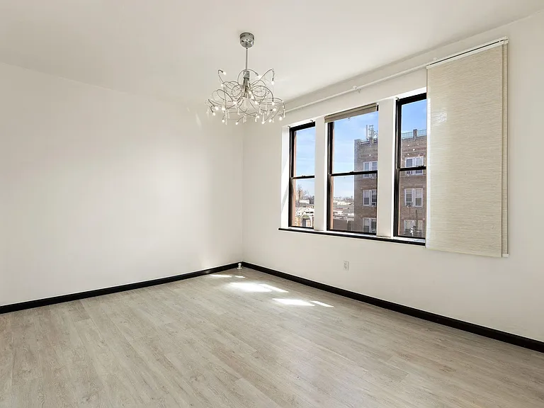6601 Broadway #D7 — Photo 4