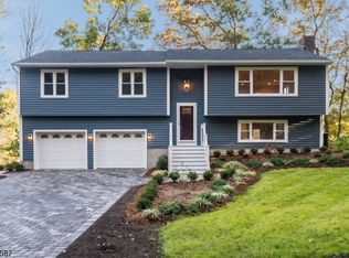 52 Hemlock Ave, Newton, NJ 07860