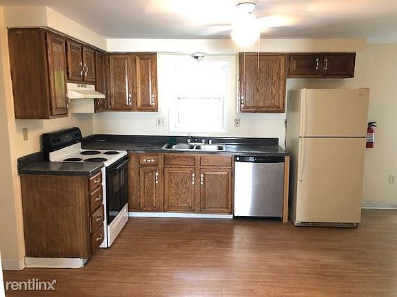 3rd image of 509 Howard Ave