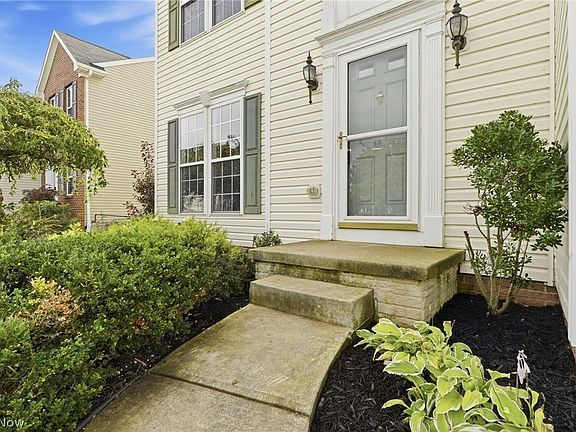 3rd image of 101 Colonial Dr