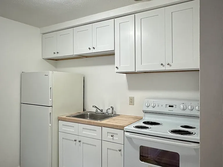 1303 Cove Ave #104 — Photo 1