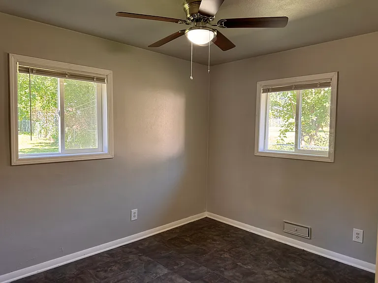 730 Medford Dr #2 — Photo 9